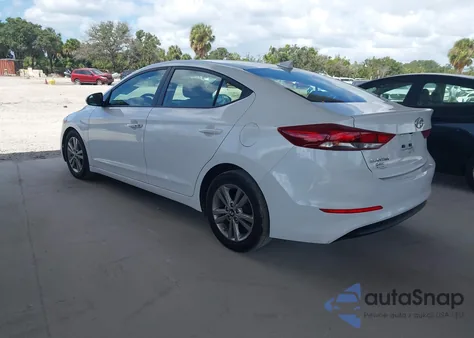 2017 Hyundai Elantra Se z USA, uszkodzony, nr VIN 5NPD84LF9HH027326